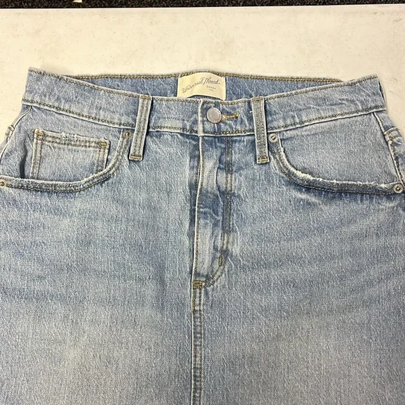 New! Women's High-Rise Denim Mini Skirt - Universal Thread -Light Wash -6 - Picture 3 of 8